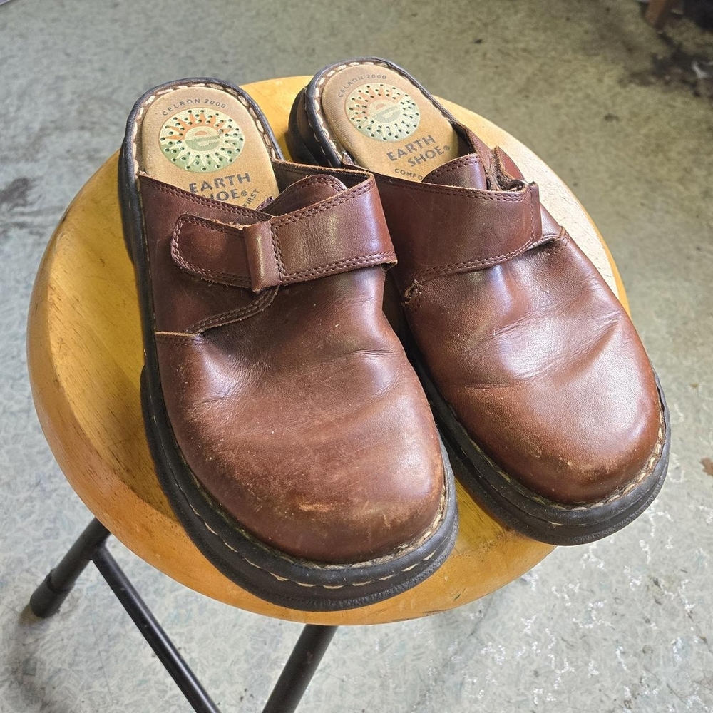 Earth Shoe Leather Slip-On Clogs